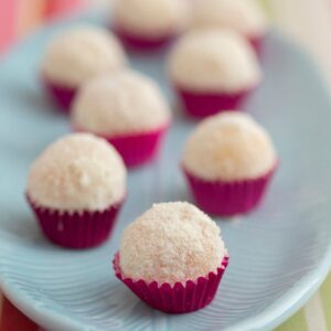 Brigadeiro de leite ninho (enrolado)