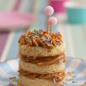 Mini naked cake de doce de leite