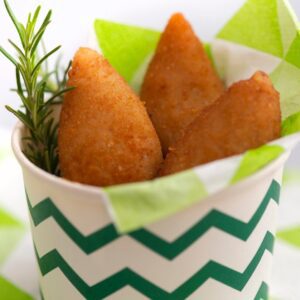 Coxinha de frango com requeijão